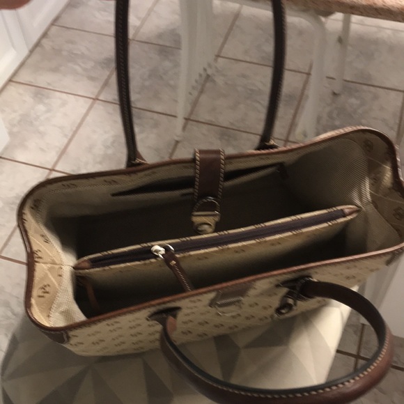 Dooney & Bourke Logo Tote Bag - Picture 3 of 10